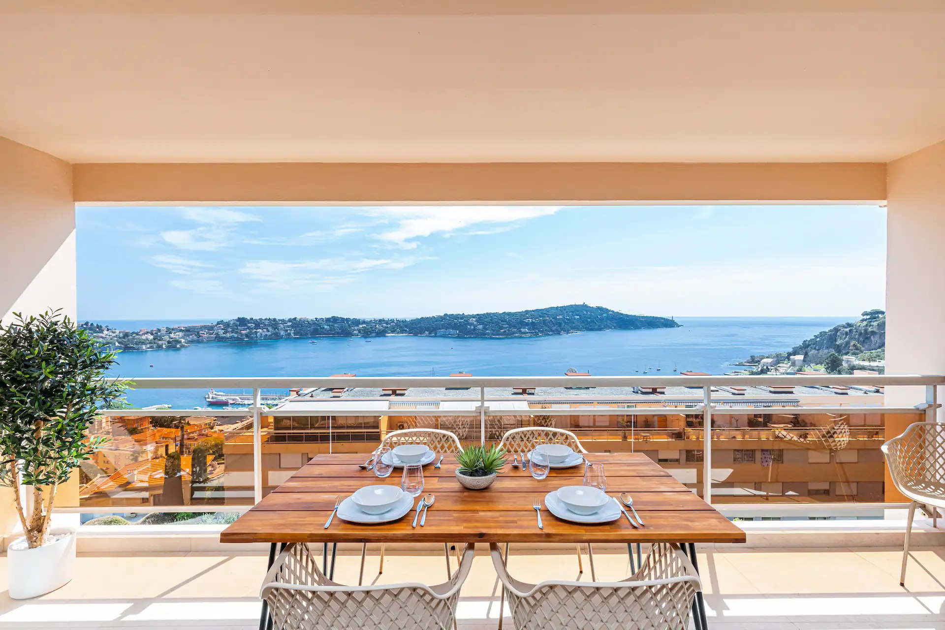 Vue depuis un appartement Hostezia sur la Côte d'Azur